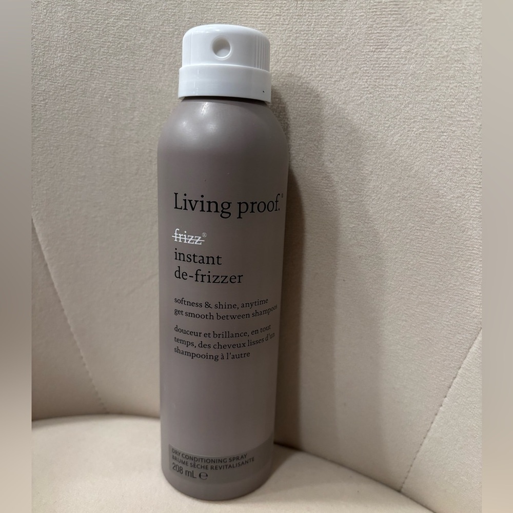 Living Proof Instant De-Frizzer Spray - Picture 3 of 3